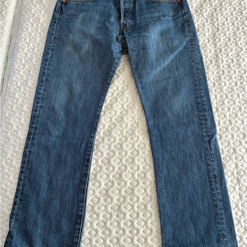 Levi's Classic Denim Jeans in Blue - Picture 3 of 4